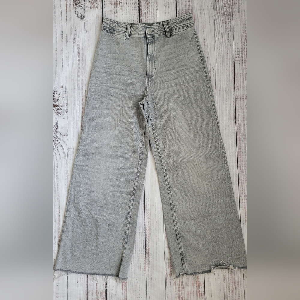 Mango MNG Denim Catherine High Rise Wide Leg Jeans Size 26 EUC Raw Hem Grey